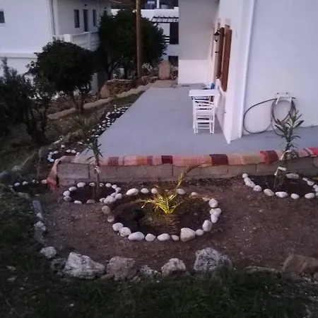 Lorentzia Room Batsi  Exterior photo